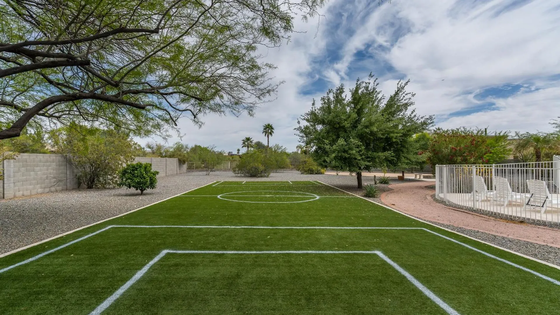 Сasa de vacaciones Pickleball Cornhole Basketball Court Tons Of Space At Paradise Heights Retreat Scottsdale