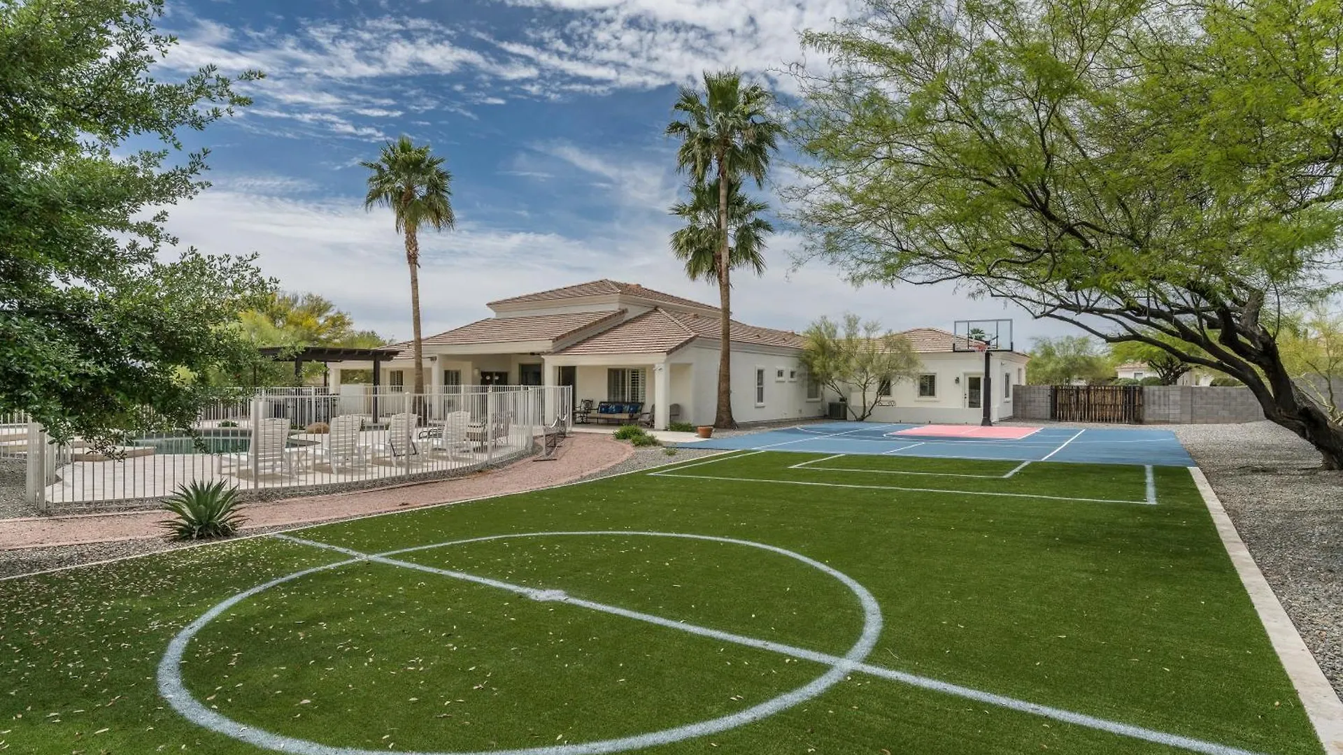 Сasa de vacaciones Pickleball Cornhole Basketball Court Tons Of Space At Paradise Heights Retreat Scottsdale Estados Unidos